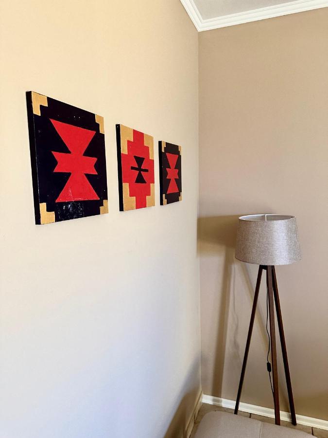 Amos City Center Apartment Tirana Extérieur photo